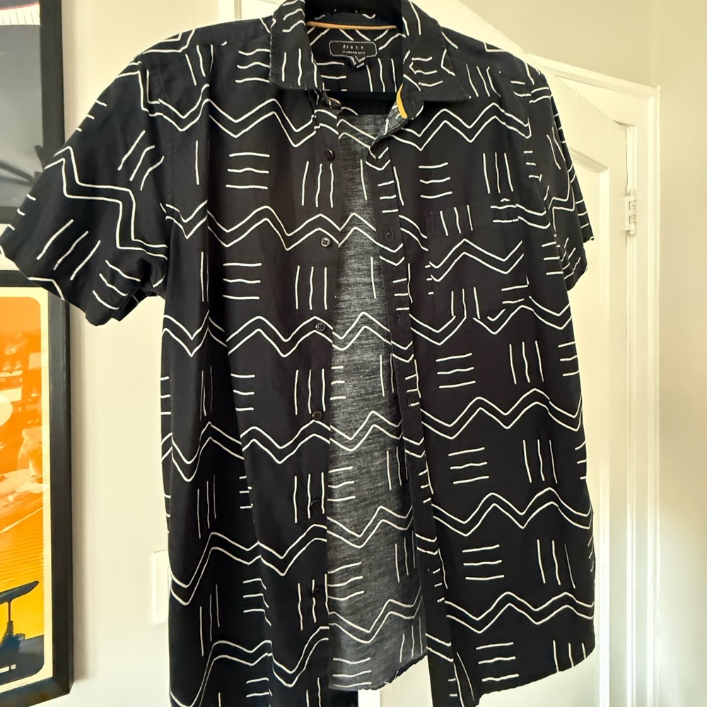 Forever 21 Men’s Button-Up Shirt